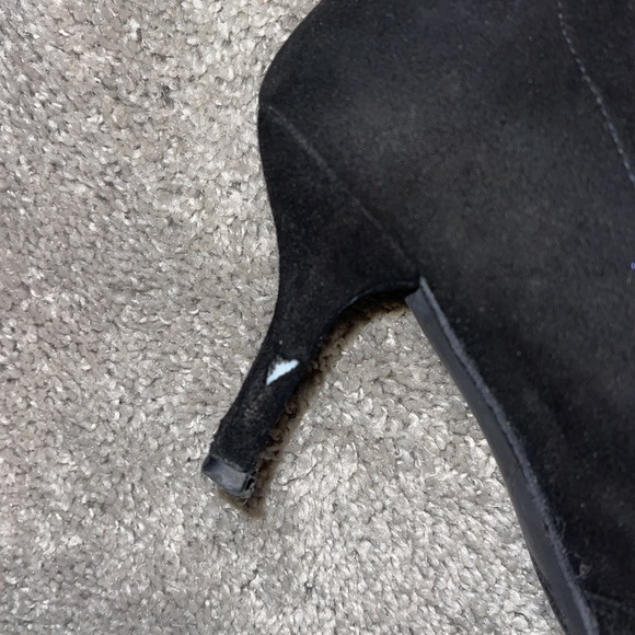 THE CLASSIC Stuart Weizman OTN Suede Boots - Picture 2 of 8